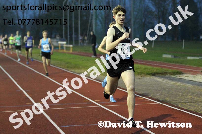 North Eastern Grand Prix graded 1500 metres , Monkton Stadium,  Jarrow and Hebburn. Photo:  David T. Hewitson/Sports for All Pics